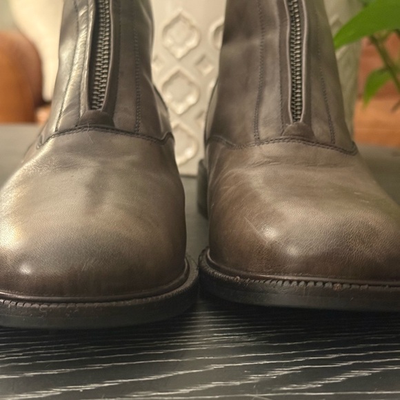 Frye Gray Kelly Zip Front Ankle Boots Size 9.5M - Picture 10 of 12